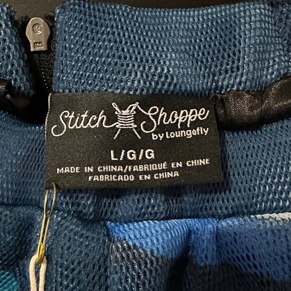 Stitch Shoppe Loungefly Star Wars Mesh Skirt Large Dark vs Light Side Pin NWT - Picture 4 of 10